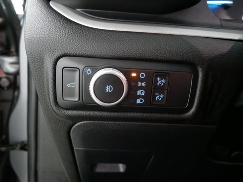 Used 2022 Ford Explorer XLT w/ Equipment Group 202A AWD/4WD image 26