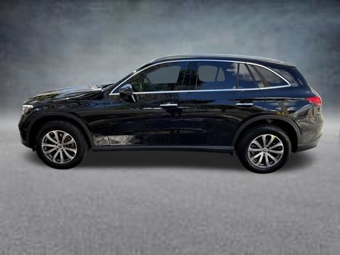 Used 2023 Mercedes-Benz GLC 300 4MATIC w/ Exclusive Trim Package image 4