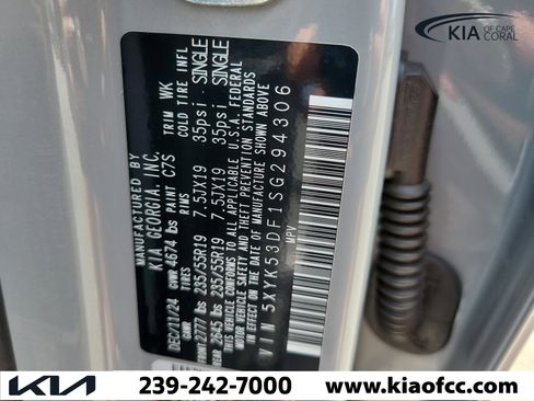 Certified 2025 Kia Sportage SX FWD image 32