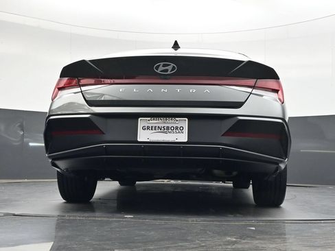 Used 2024 Hyundai Elantra SEL w/ Convenience Package FWD image 44