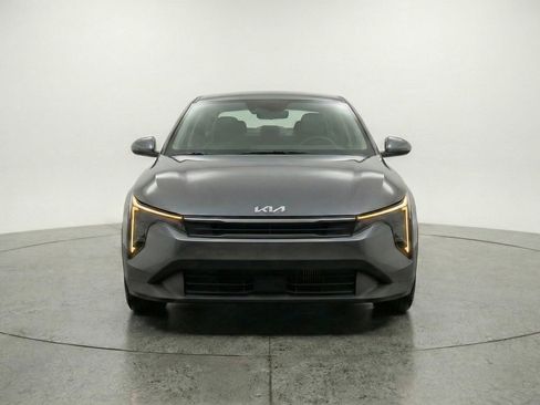Used 2025 Kia K4 FWD image 2