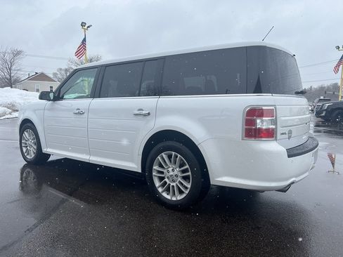 Used 2019 Ford Flex SEL image 12
