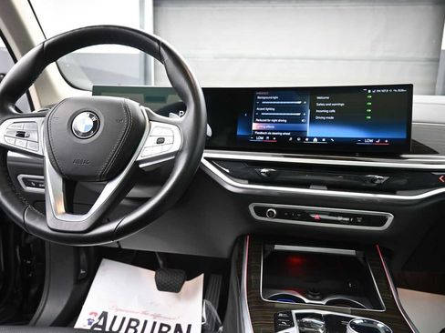 Used 2024 BMW X7 xDrive40i w/ Executive Package AWD/4WD image 16