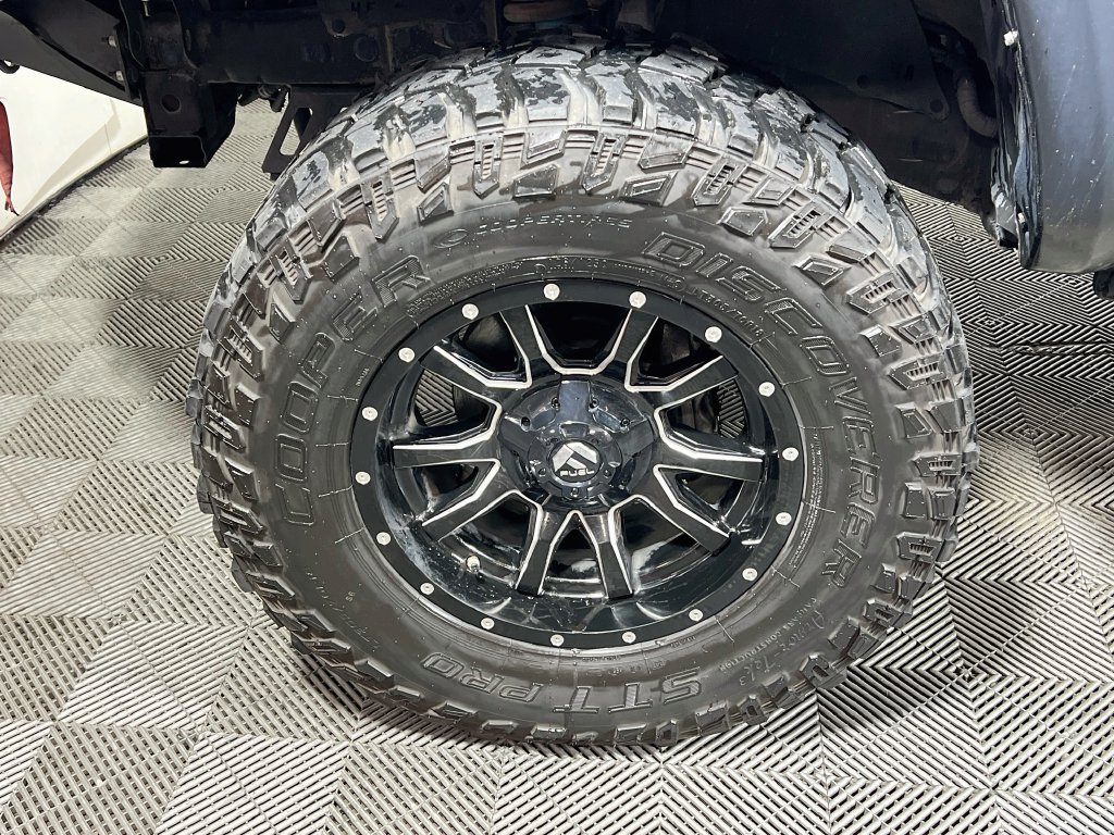 Used 2018 Toyota Tacoma TRD Off-Road w/ Technology Package AWD/4WD image 27