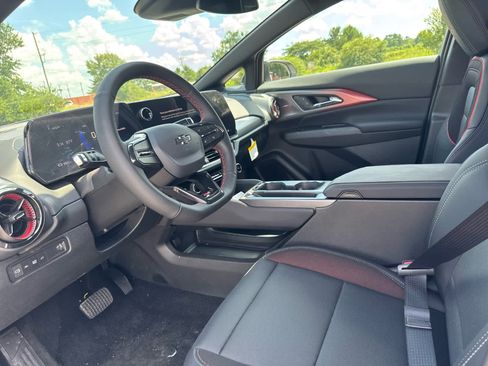 New 2025 Chevrolet Equinox EV RS image 14