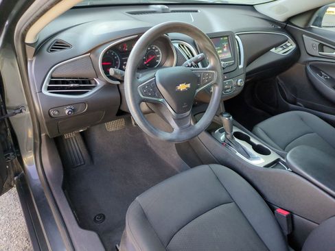 Used 2017 Chevrolet Malibu LS image 12