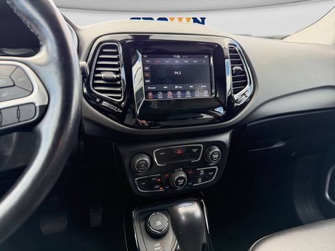Used 2020 Jeep Compass Latitude AWD/4WD image 15
