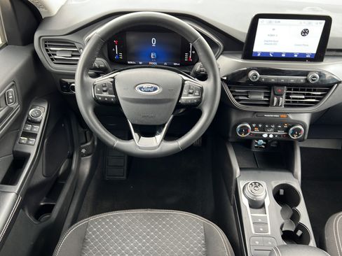 Used 2023 Ford Escape Active w/ Cold Weather Package FWD image 11