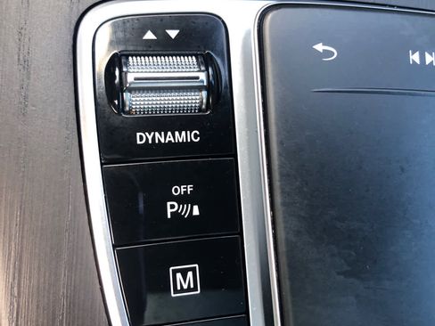 Used 2022 Mercedes-Benz GLC 300 4MATIC image 24