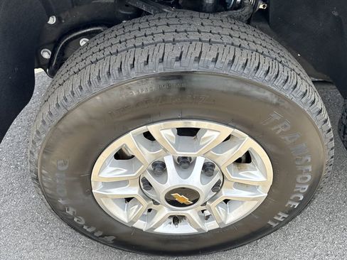 Used 2025 Chevrolet Silverado 2500 LT image 15