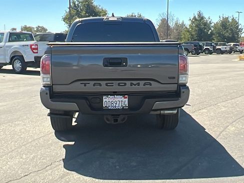 Used 2022 Toyota Tacoma 2WD Double Cab image 4