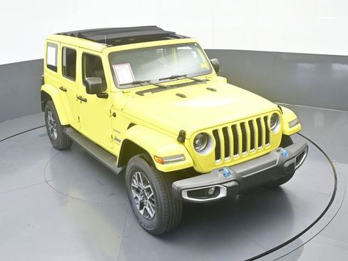 Used 2023 Jeep Wrangler Unlimited Sahara image 61