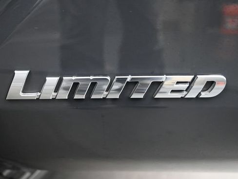Used 2025 Toyota 4Runner Limited AWD/4WD image 9