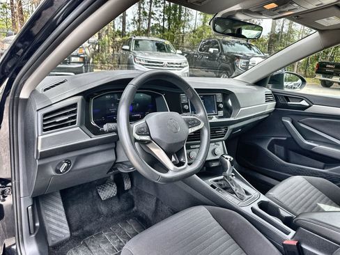 Used 2024 Volkswagen Jetta S image 10