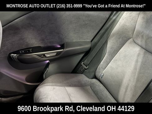 Used 2023 Lexus RZ 450e Premium image 31