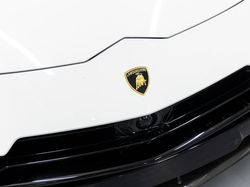 Used 2024 Lamborghini Urus Performante image 9