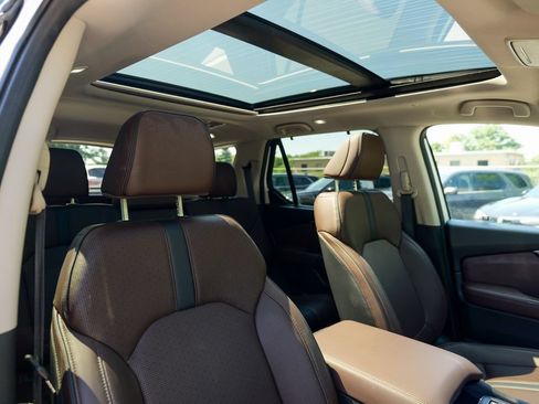 Used 2025 Honda Pilot Elite image 40