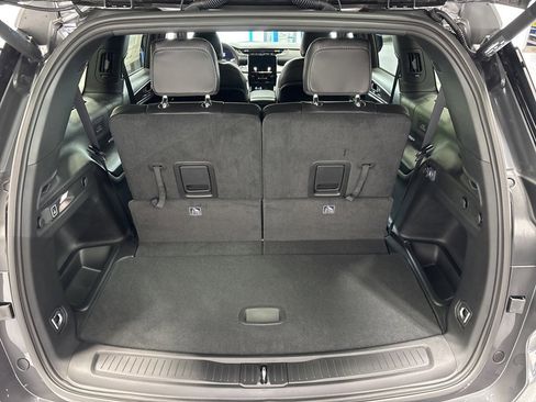 New 2025 Jeep Grand Cherokee L Limited w/ Black Appearance Package image 39