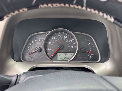 Used 2013 Toyota RAV4 XLE AWD/4WD image 21