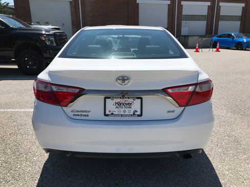 Used 2015 Toyota Camry SE FWD image 6