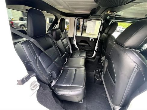 Used 2021 Jeep Wrangler Unlimited Sahara w/ Uconnect 4C Nav & Sound Group AWD/4WD image 22