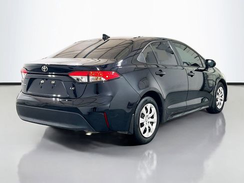 Used 2025 Toyota Corolla LE FWD image 4