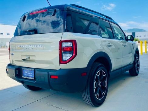 Certified 2025 Ford Bronco Sport Outer Banks w/ Outer Banks Tech Package+ AWD/4WD image 5