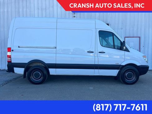 Used 2010 Freightliner Sprinter 2500 image 1