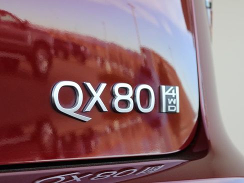 Certified 2025 INFINITI QX80 Sensory image 35