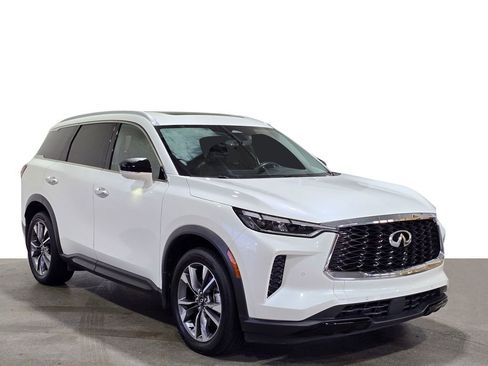 Certified 2023 INFINITI QX60 Luxe w/ Cargo Package image 3