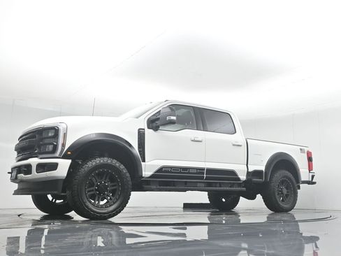New 2026 Ford F250 Lariat w/ Black Appearance Package image 54