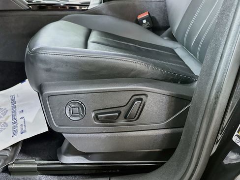 Used 2025 Audi Q5 Premium Plus w/ Premium Plus AWD/4WD image 19