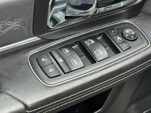 Used 2014 RAM 1500 Limited AWD/4WD image 16