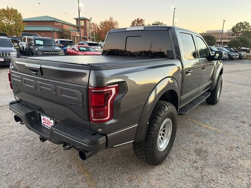 Used 2019 Ford F150 Raptor w/ Equipment Group 802A Luxury image 5