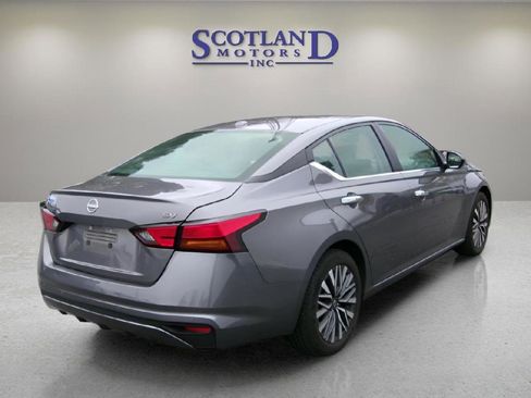 Used 2024 Nissan Altima 2.5 SV FWD image 6