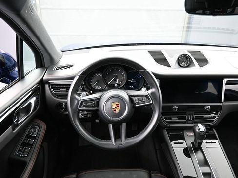 Certified 2023 Porsche Macan Turbo image 17