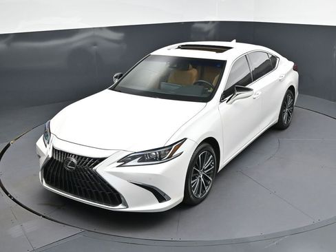 Certified 2024 Lexus ES 250 w/ Premium Package image 30