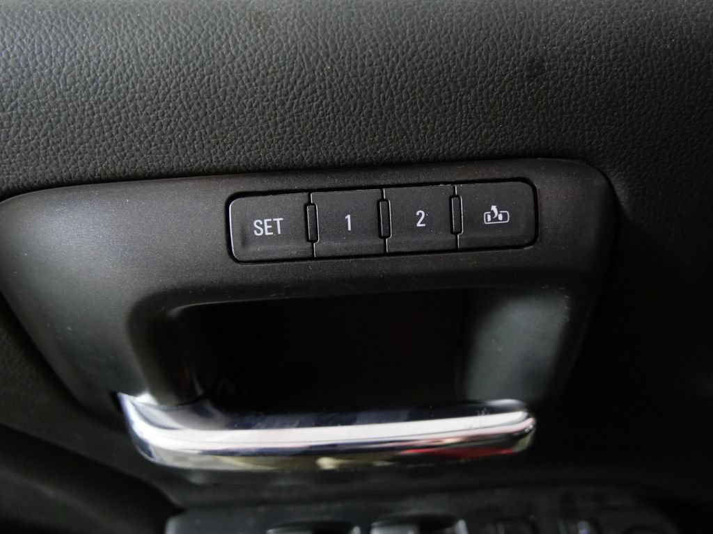 Used 2018 GMC Sierra 1500 SLT w/ SLT Premium Package AWD/4WD image 13
