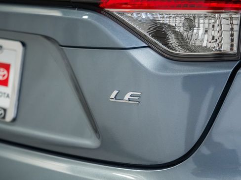 Used 2026 Toyota Corolla LE FWD image 7