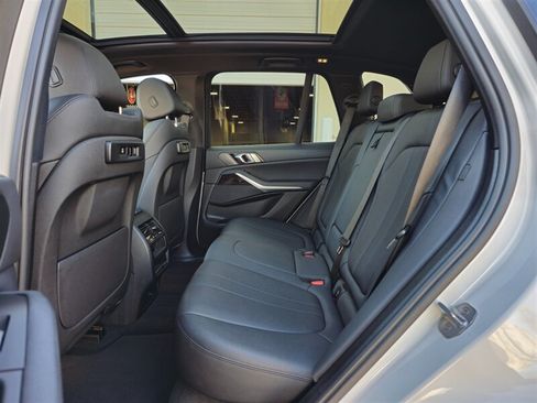 Used 2019 BMW X5 xDrive40i AWD/4WD image 28
