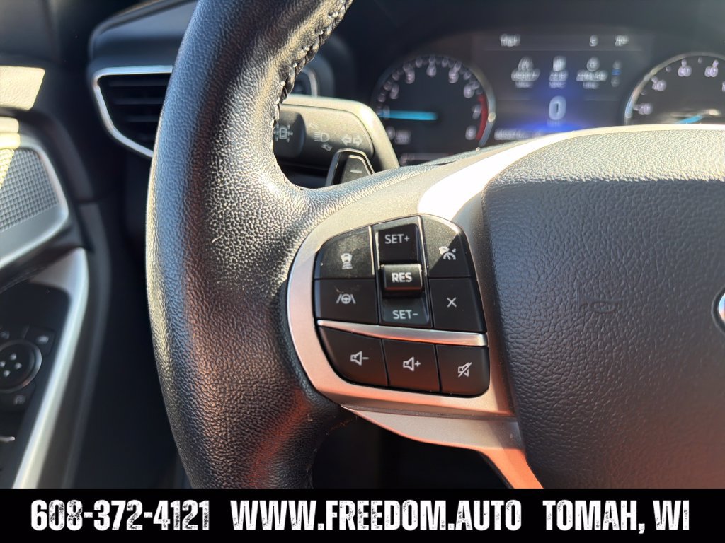 Used 2021 Ford Explorer Limited w/ Equipment Group 301A AWD/4WD image 16