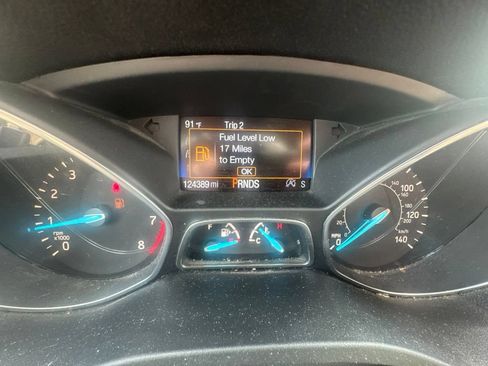Used 2017 Ford Escape SE FWD image 10