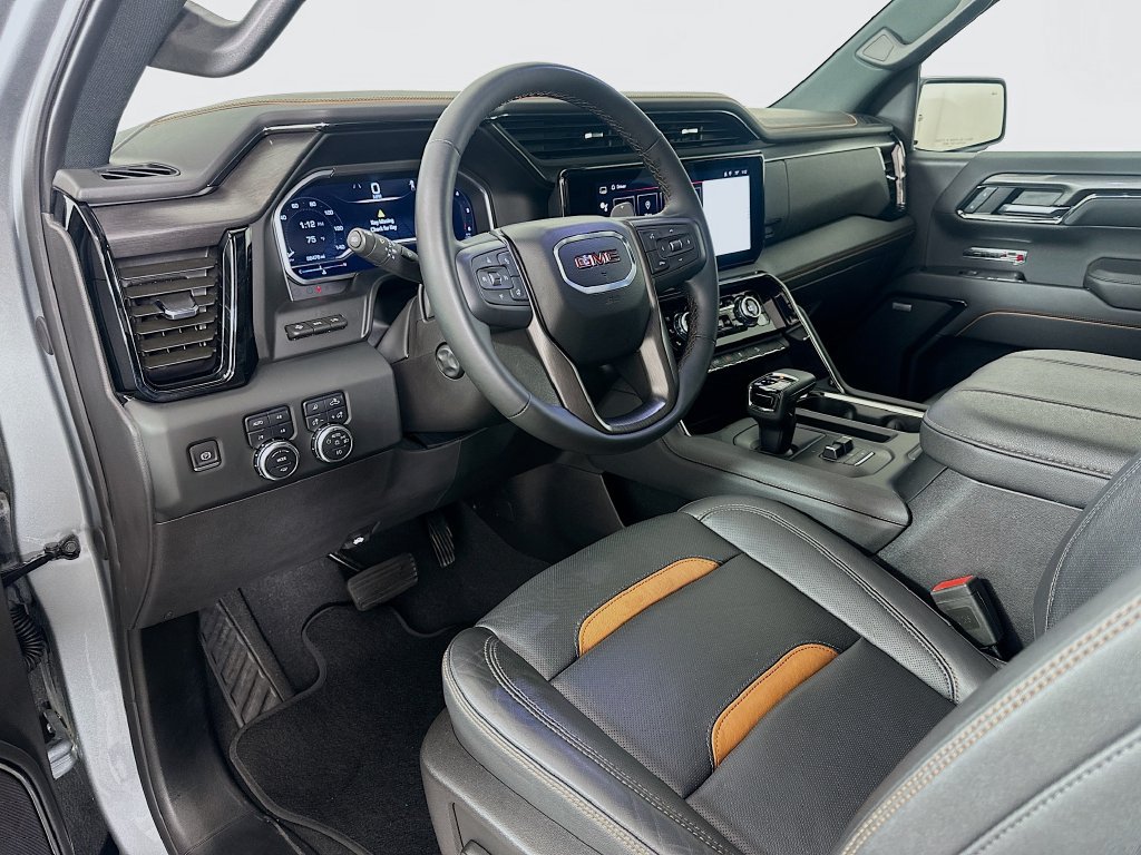Used 2024 GMC Sierra 1500 AT4 w/ Technology Package AWD/4WD image 9