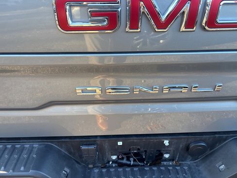 Used 2024 GMC Sierra 1500 Denali image 5