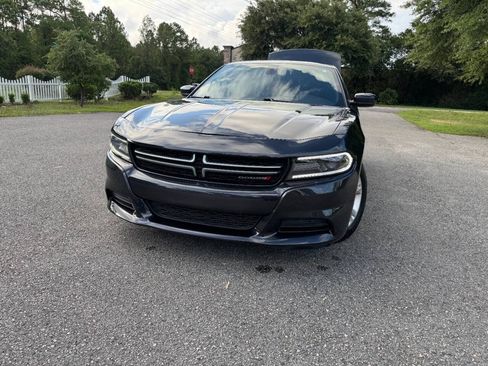 Used 2018 Dodge Charger SXT RWD image 25