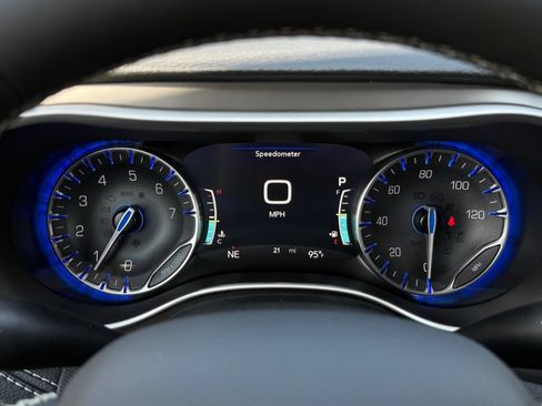 New 2027 Chrysler Pacifica Limited w/ S Appearance Package AWD/4WD image 11