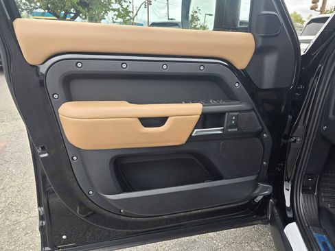 New 2025 Land Rover Defender 110 V8 image 22