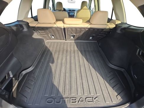 Used 2018 Subaru Outback 2.5i Limited image 13