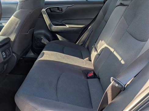 Used 2025 Toyota RAV4 LE AWD/4WD image 14