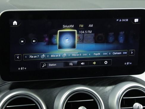 Used 2022 Mercedes-Benz GLC 300 4MATIC w/ Premium Package Lite image 16